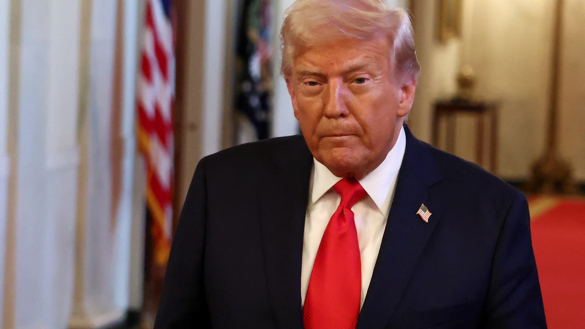Peringkat Persetujuan Trump tentang Ekonomi pada karier presiden terendah