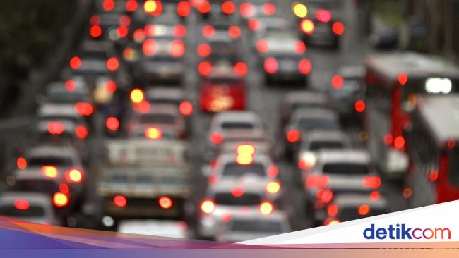 Info Titik Kepadatan Lalin di Tol Pagi Ini: Cipayung-TMII, Cililitan-Cawang