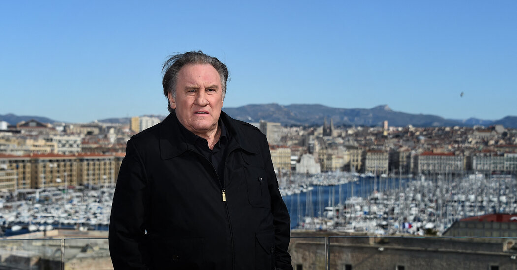 Gérard Depardieu tampil di pengadilan atas tuduhan kekerasan seksual