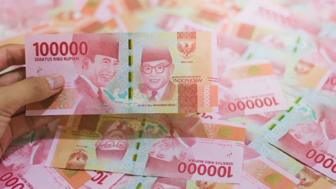 Menabung atau Menimbun? 8 Tanda yang Menunjukkan Kamu Terlalu Pelit dengan Uang!