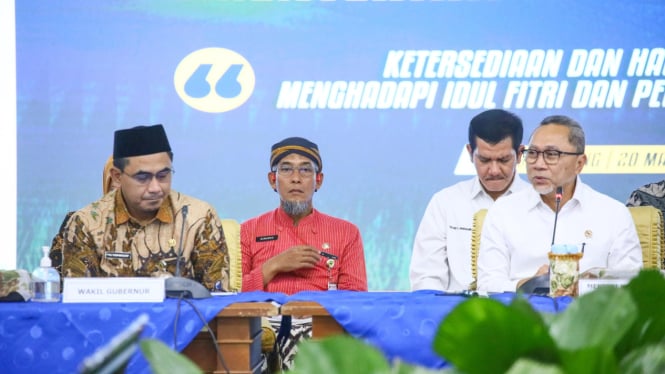 Produksi Beras Januari-April 2025 Surplus 3,5 Juta Ton, Zulhas Minta Kepala Daerah Jadi Mandor