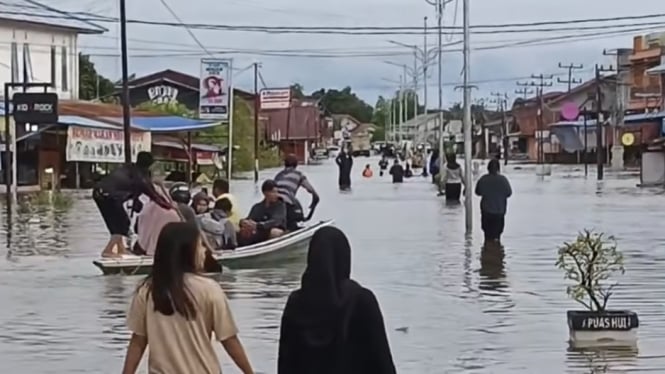 3 Kabupaten di Kalimantan Barat Terdampak Banjir, Kota Putussibau Lumpuh Total