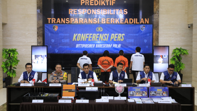 2 WN China Ditangkap di SCBD, Ternyata Penipu Online Modus Fake BTS dan SMS Blast