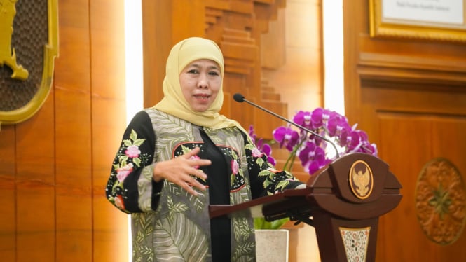Khofifah Akhirnya Buka Suara Soal Ijazah Karyawan Ditahan, Bantu Terbitkan Ulang