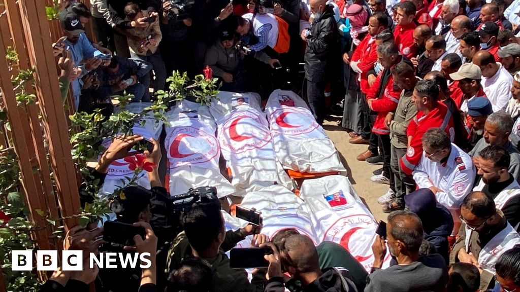 Red Crescent menyerukan penyelidikan atas pembunuhan paramedis