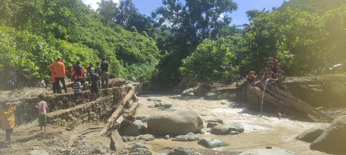 Banjir Terjang Parigi Moutong, Tujuh Rumah Hanyut dan Dua Jembatan Putus