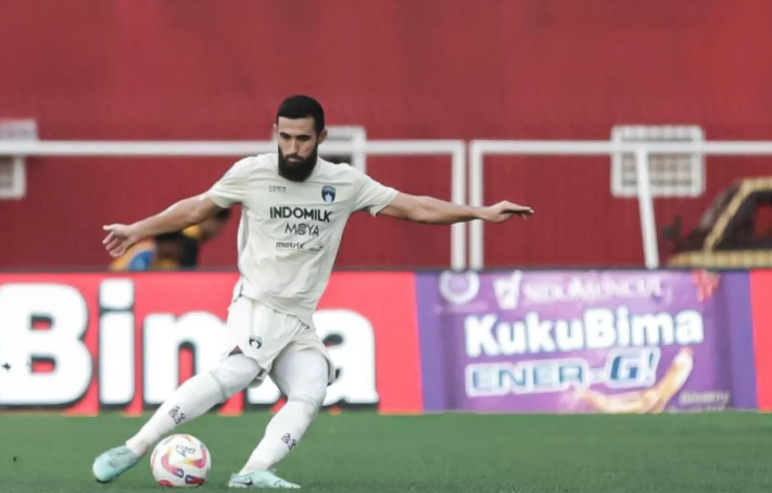 Persita vs Arema FC Drama Lima Gol Warnai Kemenangan Pendekar Cisadane