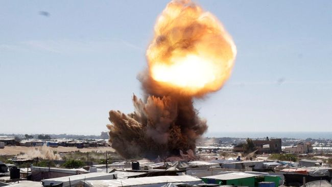 Keji! Serangan Udara Israel Kembali Ledakkan Kamp Pengungsian Gaza