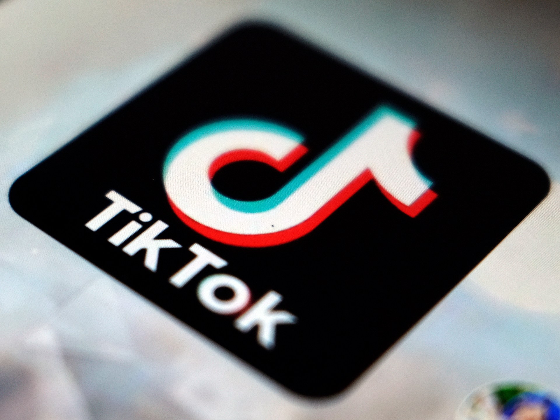 Albania melarang TikTok selama satu tahun setelah penikaman di sekolah | Berita Media Sosial