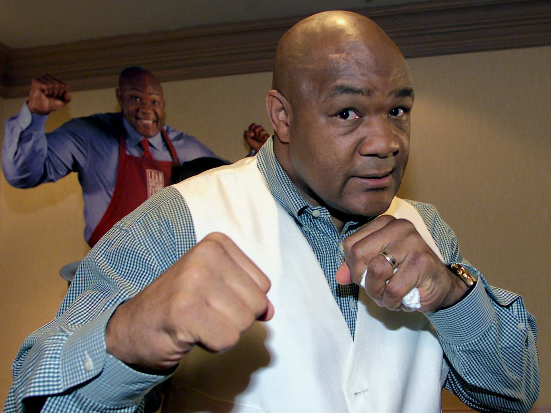 Juara tinju kelas berat dunia George Foreman meninggal di 76 | Berita tinju