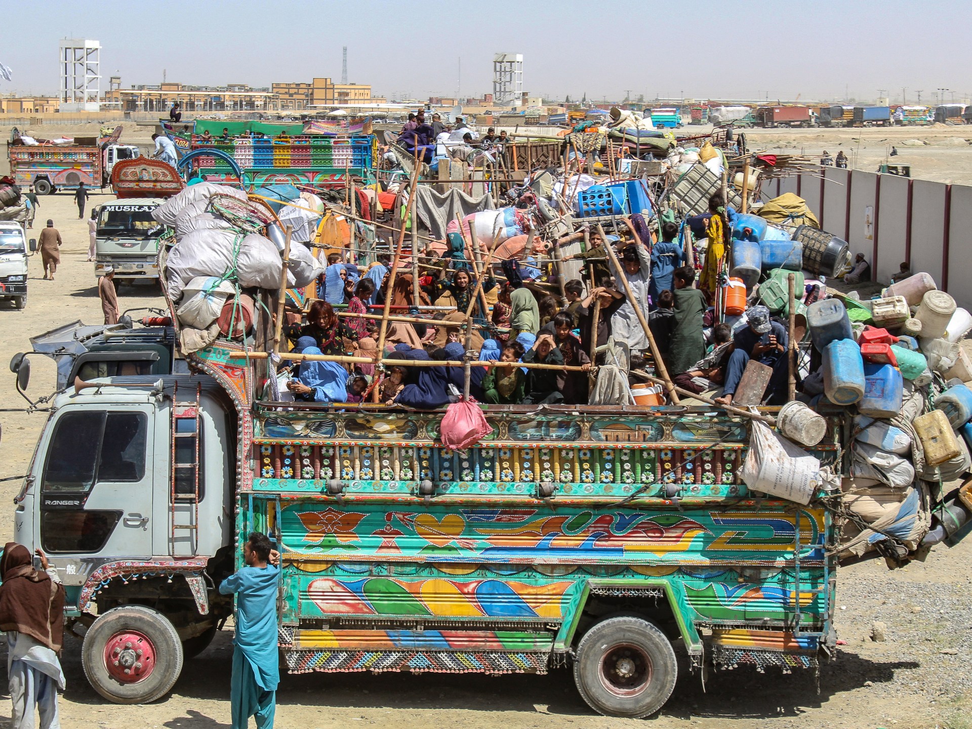 Pakistan mempercepat deportasi Afghanistan: un | Berita Migrasi